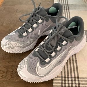 Like new condition Turf Shoes